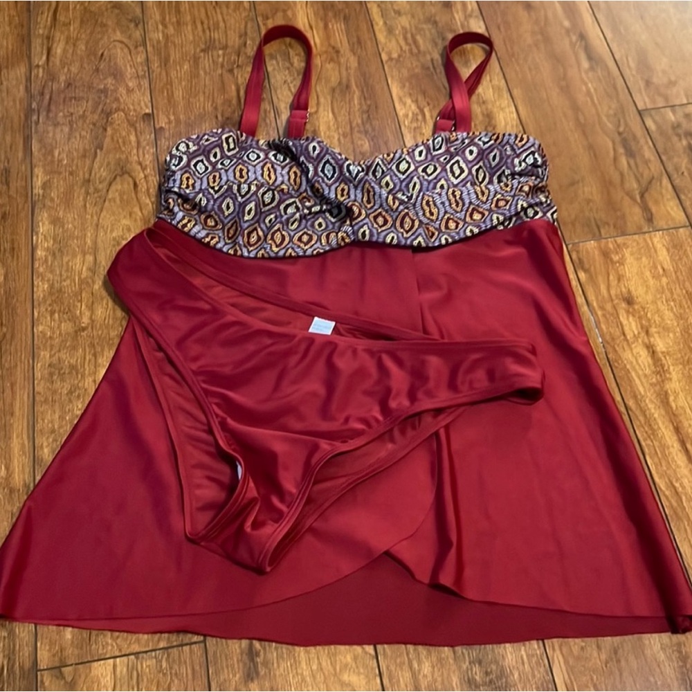 2 Piece Ladies Tankini Swimsuit Size XL Mosaic Red Wine Top Bottom Beach